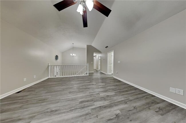 Building Photo - 210 Meadow View Dr