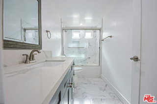 Foto del edificio - 10801 Kling St