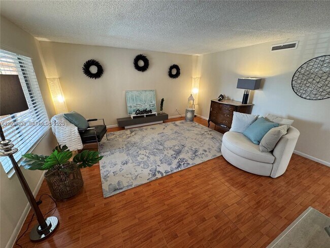 Foto del edificio - 6900 SW 39th St