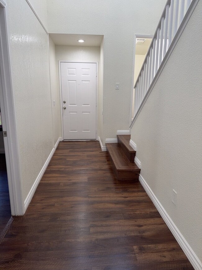 Building Photo - 1037 Milestone Ave