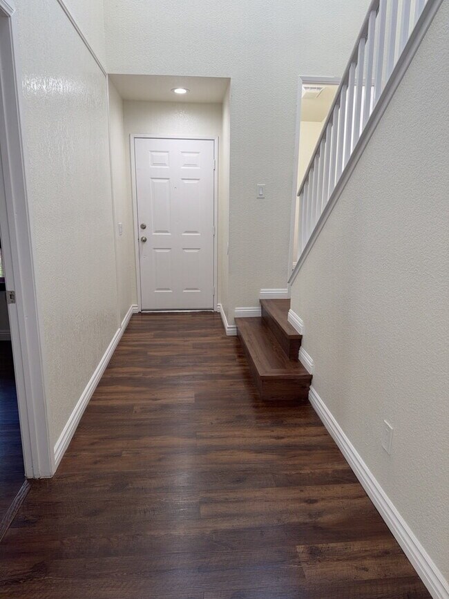 Foto del edificio - 1037 Milestone Ave