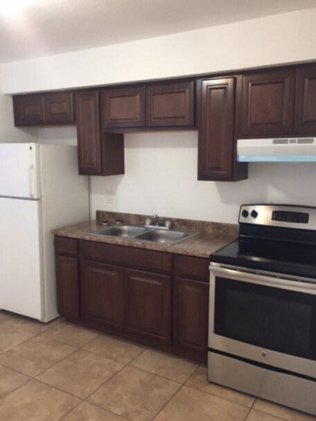 Foto del edificio - 2139 W Glenrosa Ave