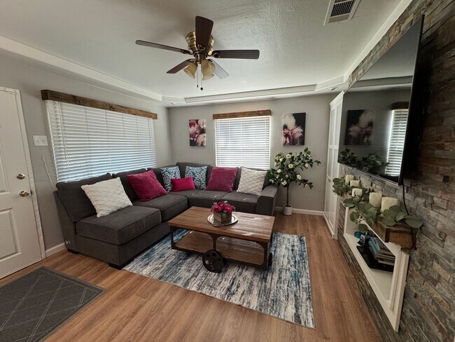 Foto del edificio - 7544 Linden Ave