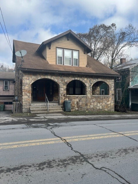 Building Photo - 509 Brockway Ave