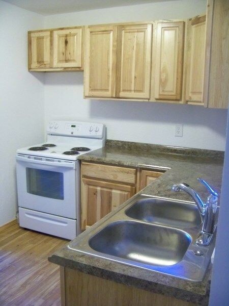 Building Photo - The perfect South Sandpoint Location