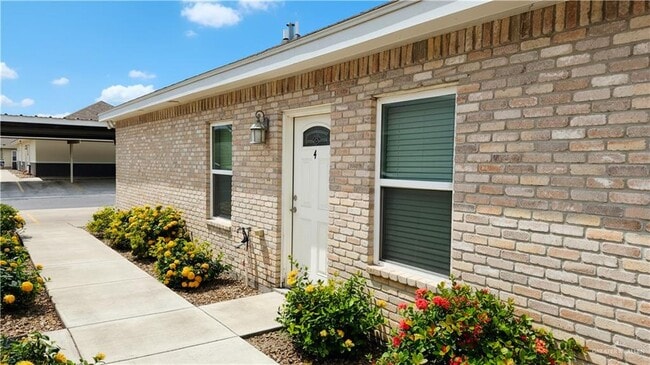 Building Photo - 17 Harrison St