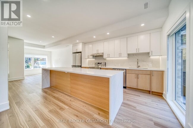 Building Photo - 72 Jones Ave