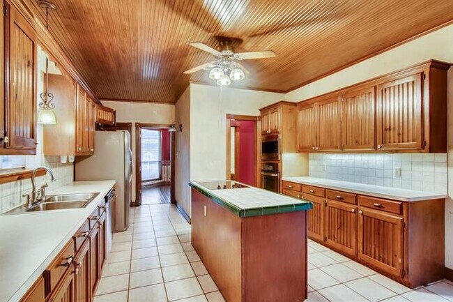 Building Photo - 18018 Echobend Lane, Spring, TX, 77379