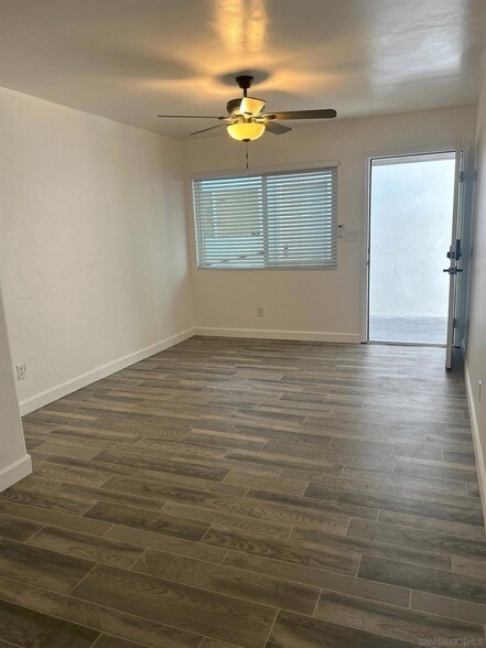 Foto del edificio - 2275 Grand Ave