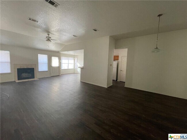 Foto del edificio - 509 Redbud Dr