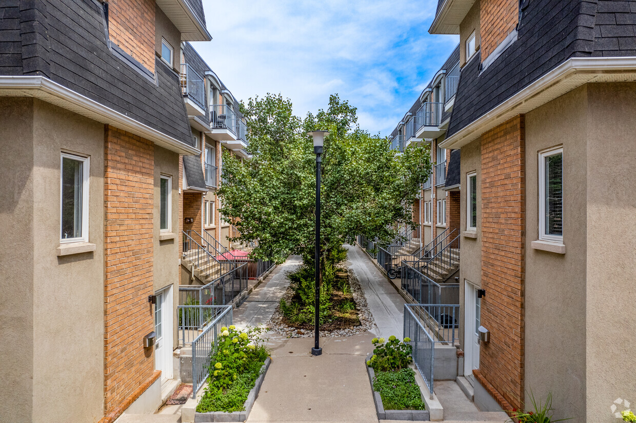 Building Photo - Merchant Lane Townhouses
