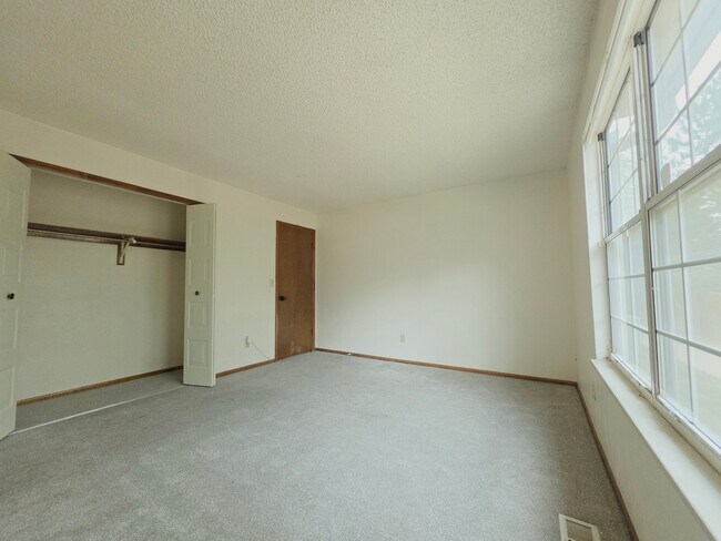 Foto del edificio - 14333 E Warren Pl