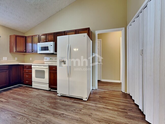 Foto del edificio - 1324 Hunters Way Ct