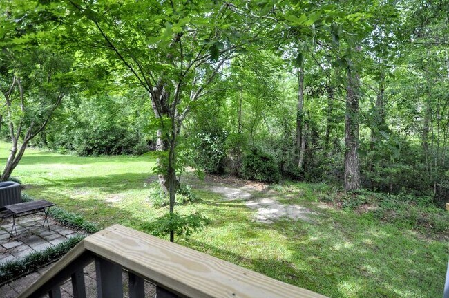 Foto del edificio - 10163 Creekside Dr