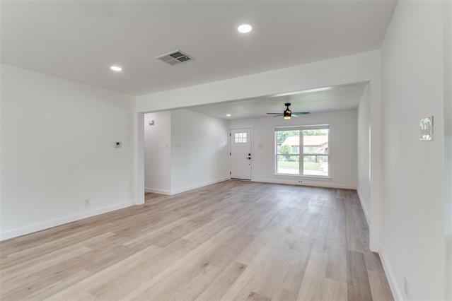 Foto del edificio - 1101 Spring Brook Dr