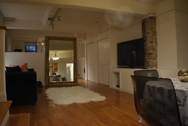 Building Photo - 478 Columbus Ave