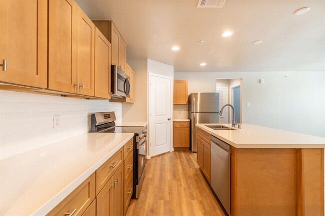 Building Photo - 213 Park Place Cir