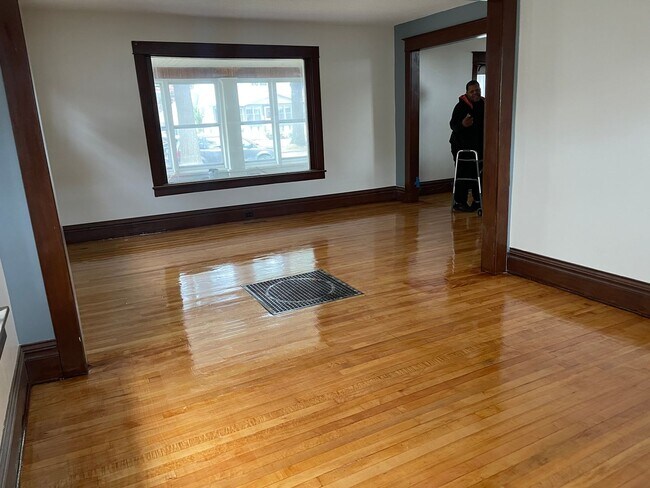 Foto del edificio - 1795 W James Ave
