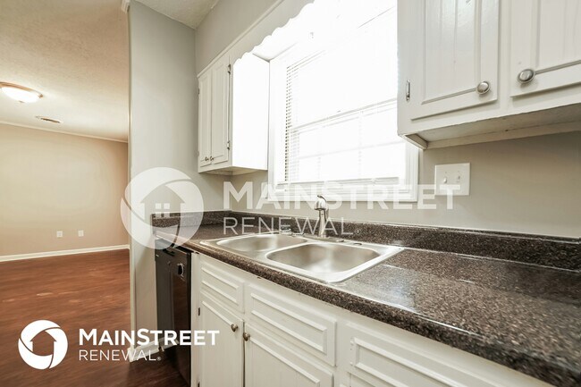 Foto del edificio - 8347 Bridgewood Dr