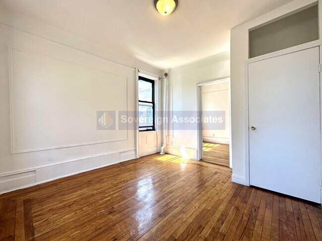 Foto del edificio - 3139 Broadway