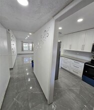 Building Photo - 5130 SW 40th Ave