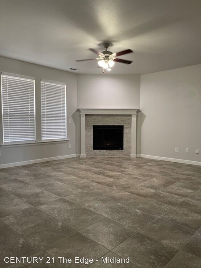 Building Photo - 4 br, 2.5 bath House - 8331 ECR 114