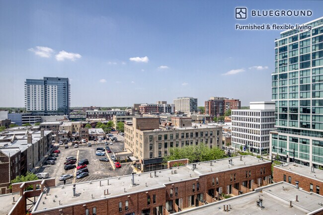 Building Photo - 100 Forest Pl