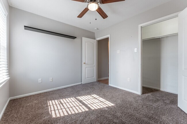 Building Photo - Large lot 3/2 in Conway
