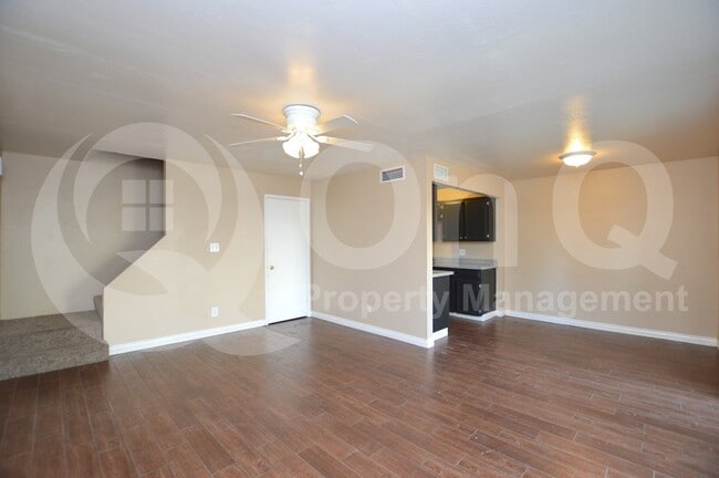 Foto del edificio - 6052 W Golden Ln