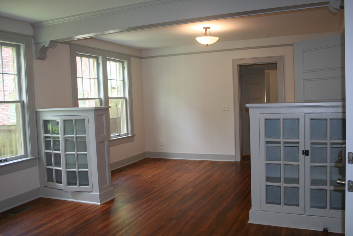 Living & Dining with all the historic detail! - 1415 Center St