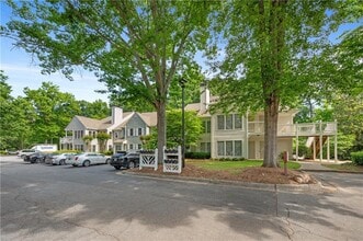 Building Photo - 601 Abingdon Way NE