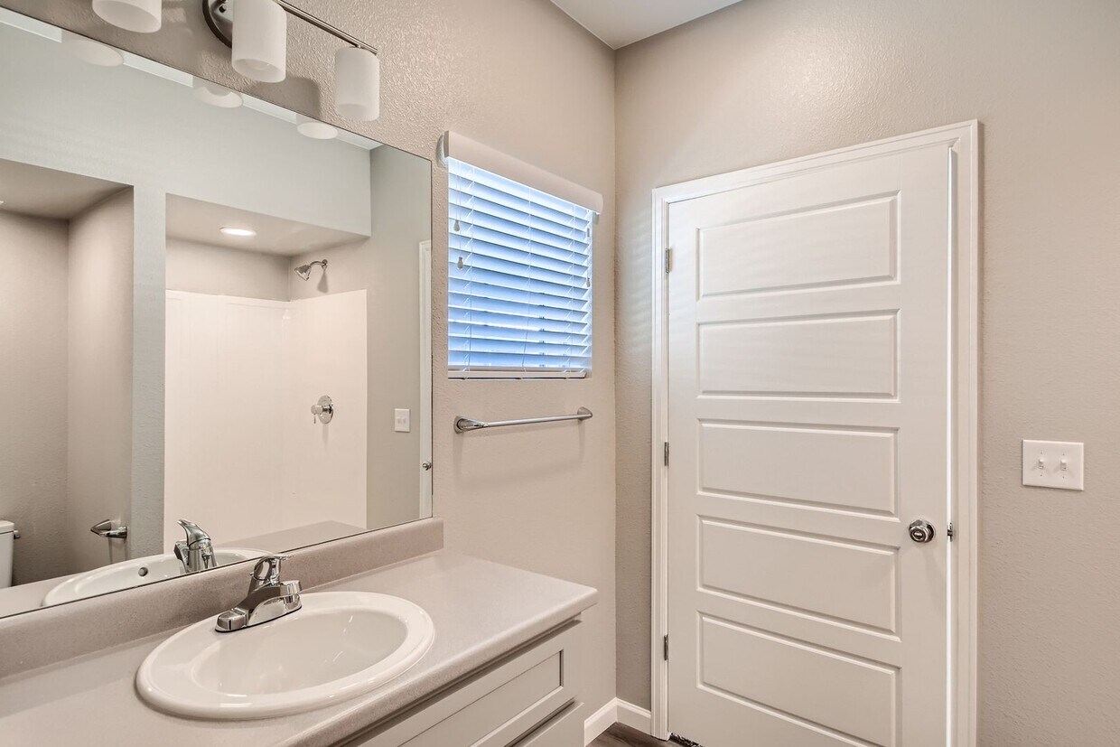 1 Bedroom Beautiful Apartment for Lease - 1 Bedroom Beautiful Apartment for Lease