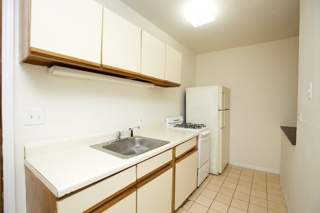 Foto del edificio - 820 W Cornelia