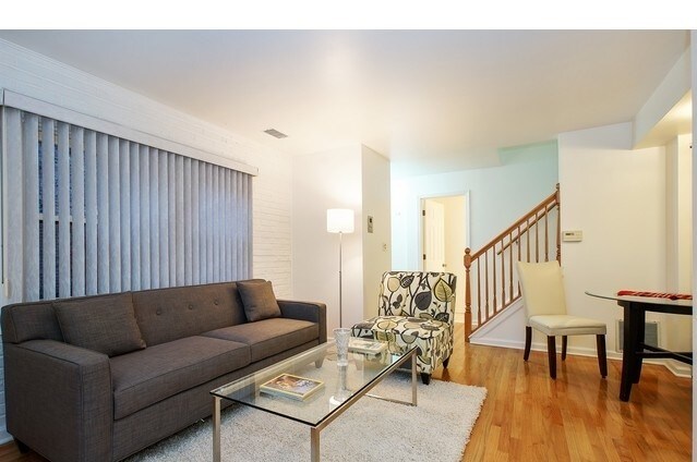Foto del edificio - 455 W Grant Pl