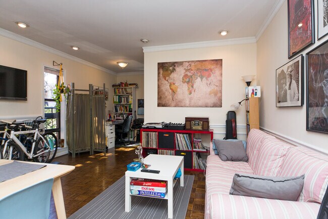 Foto del edificio - 1669 Park Rd NW