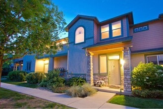Building Photo - 2845 Willow Tree Ln