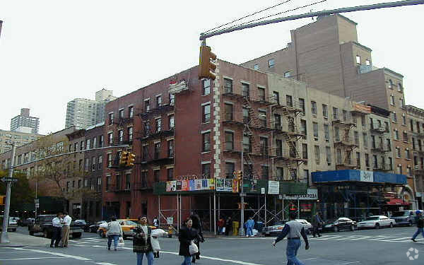 Building Photo - 1327 Third Ave