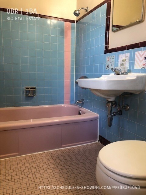 Foto del edificio - Spacious  Studio in PRIME Location in Chee...