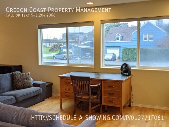 Foto del edificio - 912 SW Bay View Ln