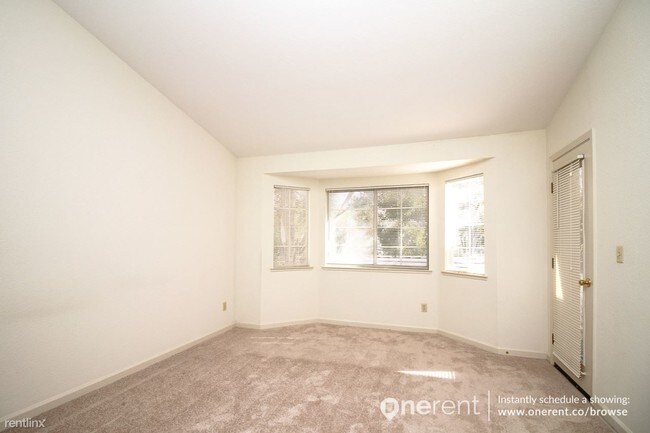 Building Photo - 5885 Lake Almanor Dr