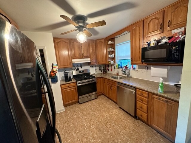 Kitchen - 906 Walnut Rd