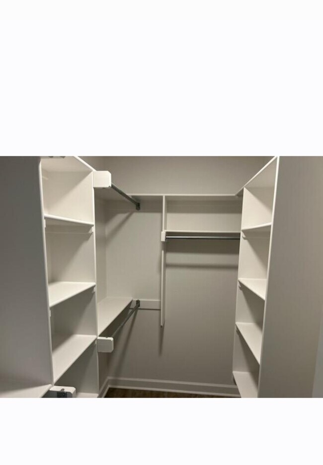 Foto del edificio - 402 W Cherry St