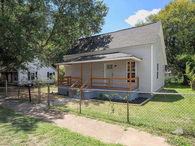 Photo - 32 5th Ave House
