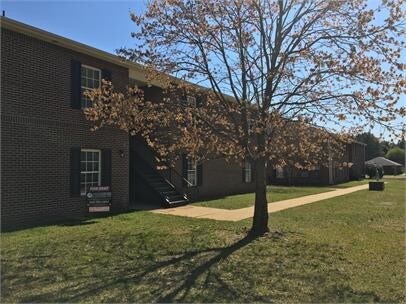 Foto del edificio - 45 Collins Dr