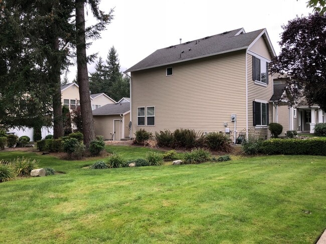 Building Photo - Upgraded Home in DuPont