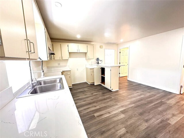 Foto del edificio - 6510 Marbrisa Ave