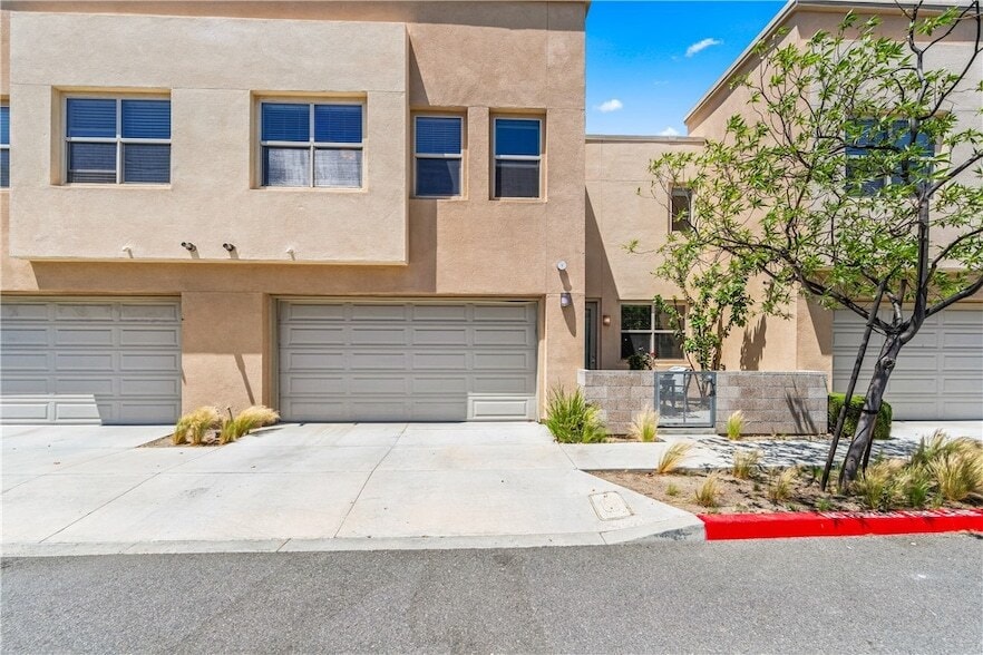 Primary Photo - 706 Colorado Cir