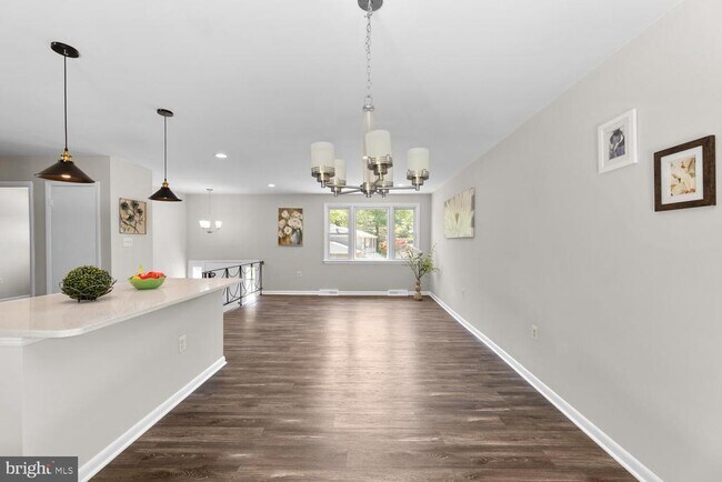 Building Photo - 6100 Hellen Lee Dr