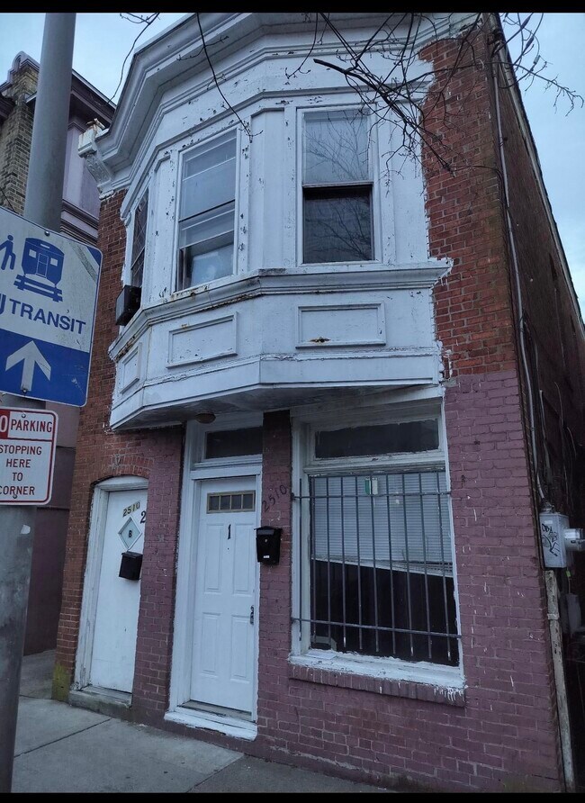 Building Photo - 2510 Arctic Ave