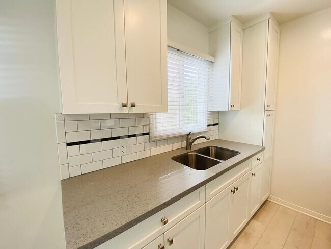 Cocina - 1328 Barry Ave